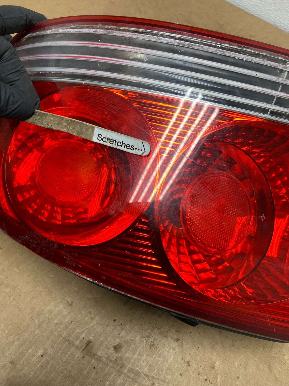 2002 - 2005 Hyundai Sonata Right Passenger RH Side Tail Light OEM AC3142 DW3