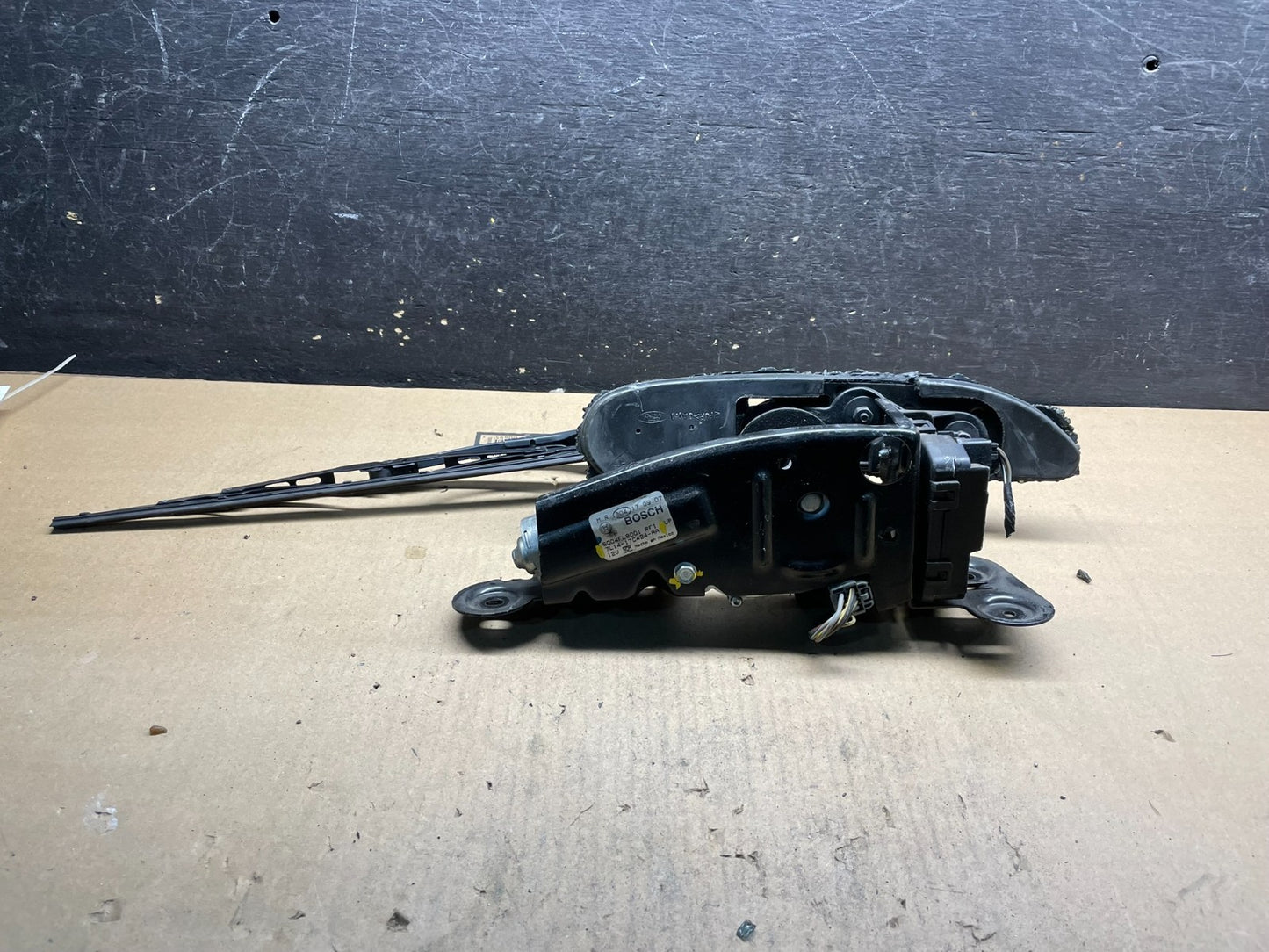 2003 to 2008 Ford Expedition Navigator Rear Windshield Wiper Motor W4179 PS5