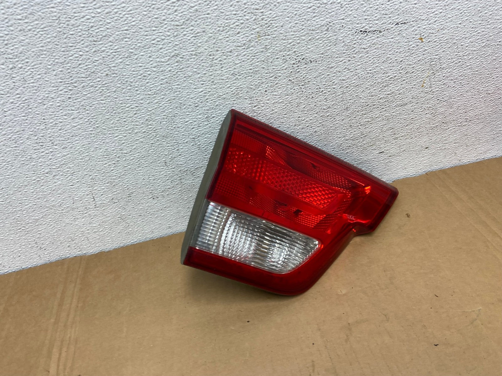 2011-2013 Jeep Grand Cherokee Left Driver Side Lh Inner Tail Light AD2588 LK2