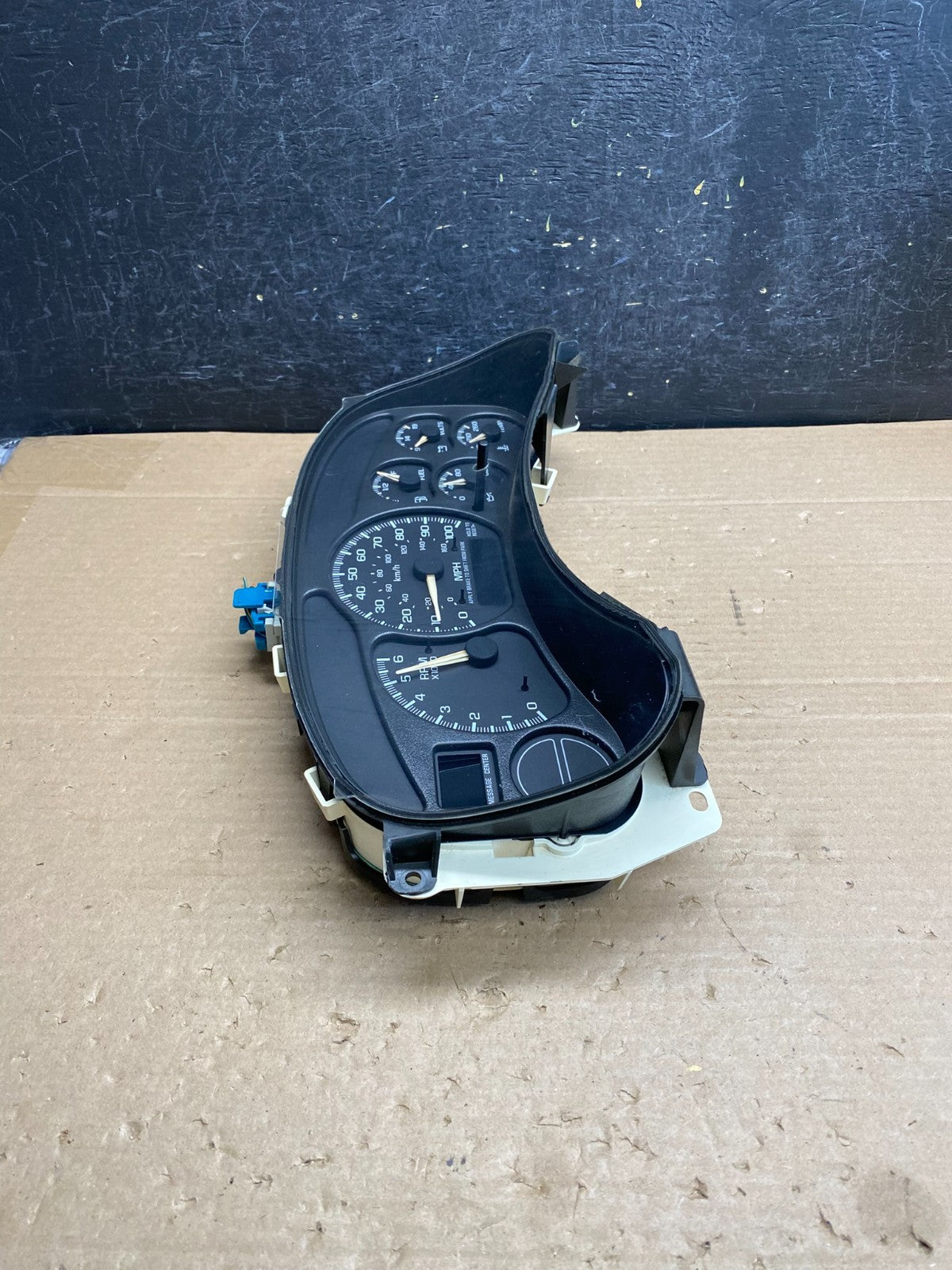 2002 GMC Yukon Speedometer Cluster Gauge AG6361 DG1