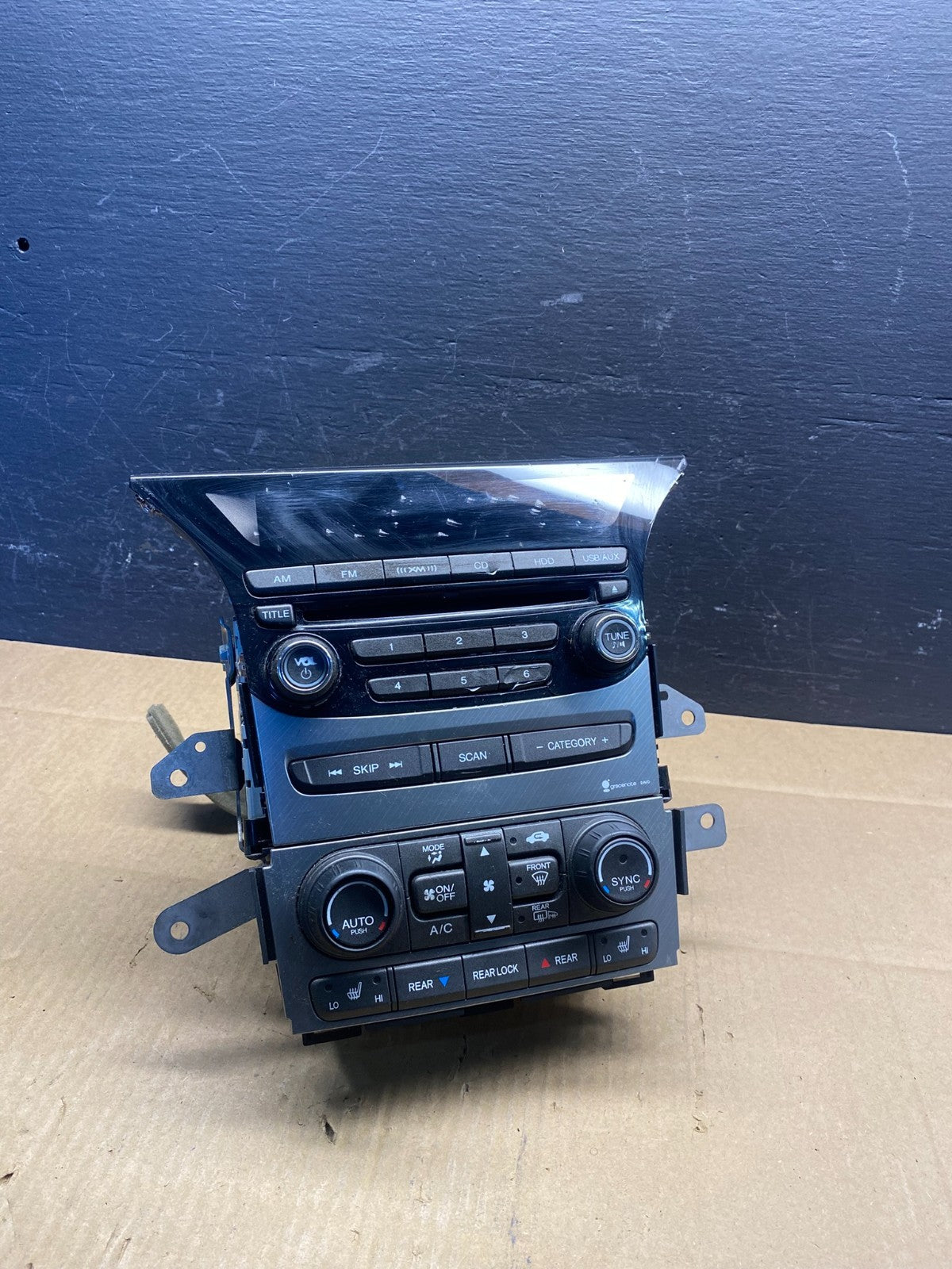 2012 to 2015 Honda Pilot AM FM CD Audio Radio Player Climate Control ad1583 DG0
