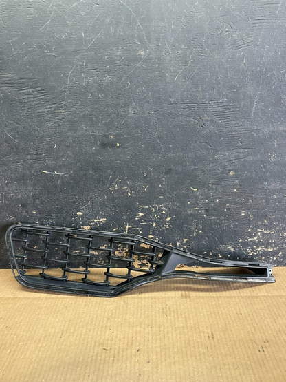 2014-2020 Maserati Quattroporte Front Left Bumper Grille Trim Cover AB28170