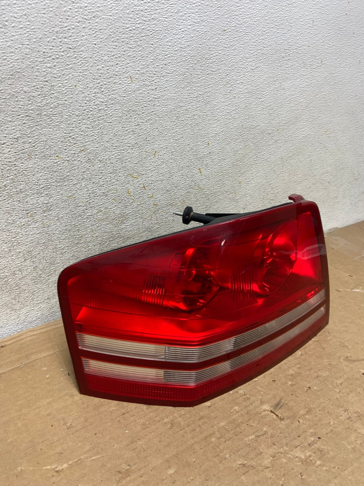 2008 2009 2010 Dodge Avenger Left Driver Lh Side Tail Light AH8396 LK2