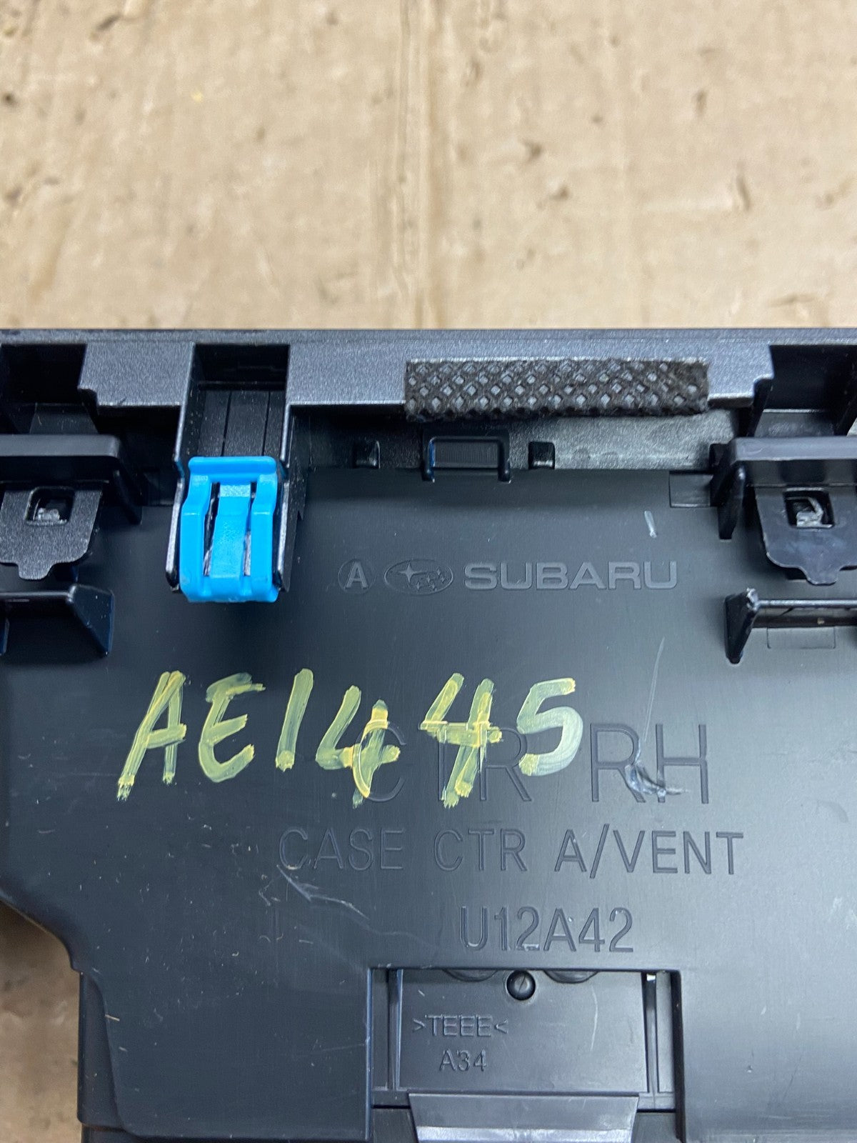 2015 - 2019 Subaru Outback Legacy Center Console A/C Air Vent AE4145 DG5