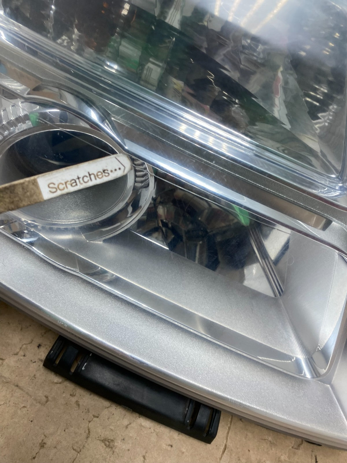 2010 to 2015 GMC Terrain Halogen Passenger Right Rh Side Headlight AG4450 DW3