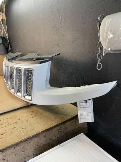 2014 2015 2016 Jeep Grand Cherokee Front Upper Grill Grille AD5560 DG1