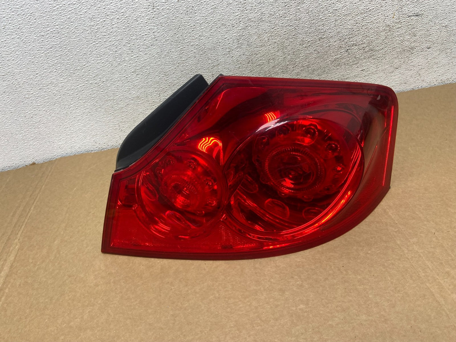 2007 to 2013 Infiniti G35 G37 Sedan Right Passenger Rh Tail Light AF7270 DW0
