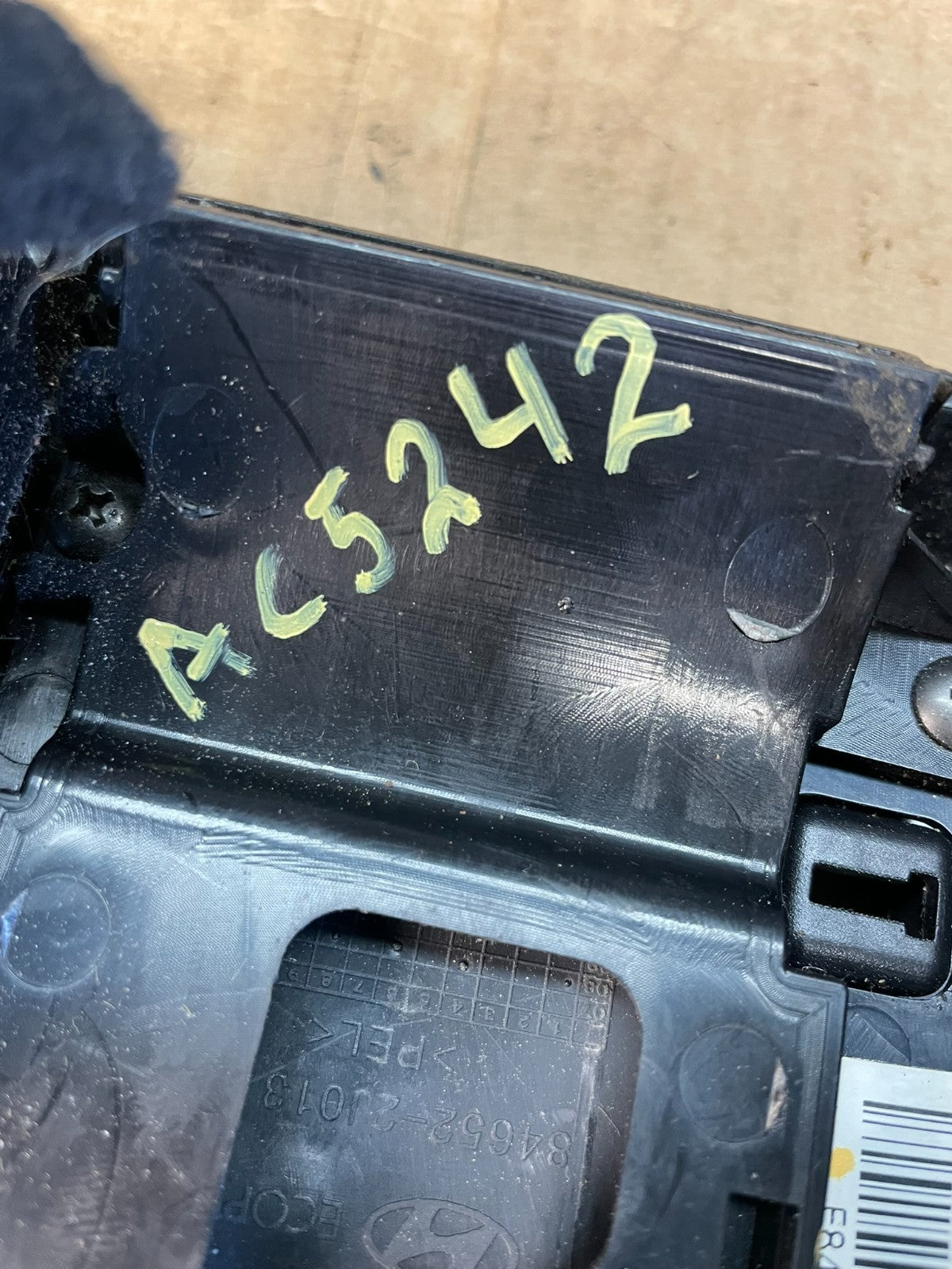 2009 to 2011 Kia Borrego AC Heater Climate Controls HVAC Storage Panel ac5242 DG8