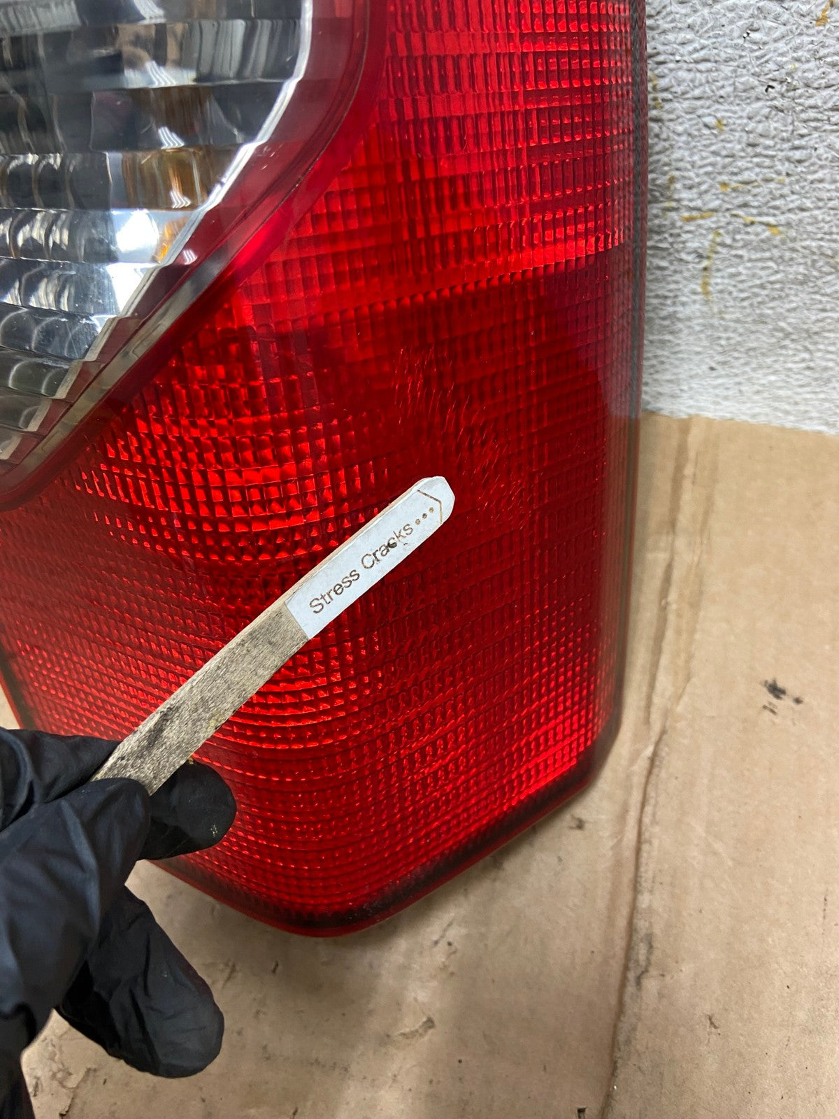 2002 2003 2004 Nissan Xterra Right Passenger RH Side Tail Light AI5480 LK3