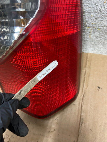 2002 2003 2004 Nissan Xterra Right Passenger RH Side Tail Light AI5480 LK3