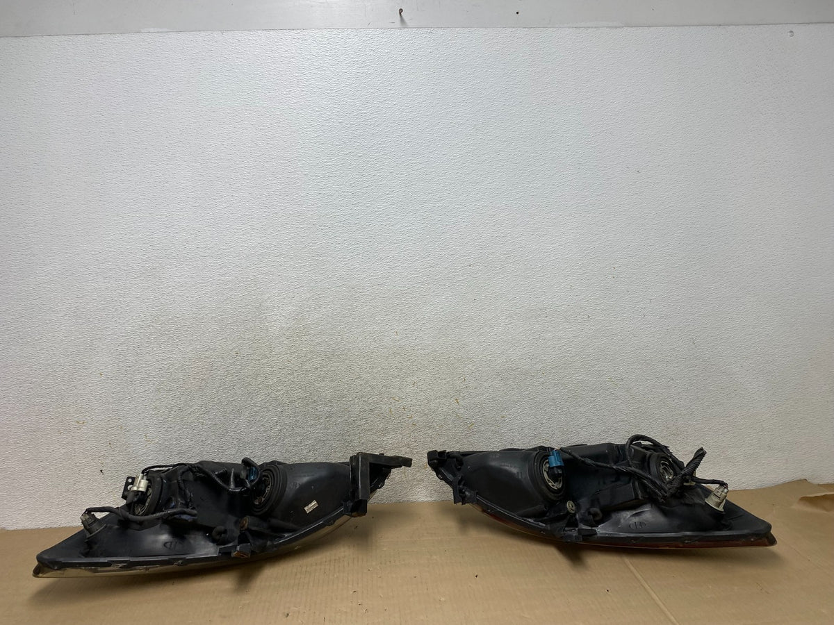 2003 - 2007 Honda Accord Left+Right Set Halogen Headlights AI1430 DW12