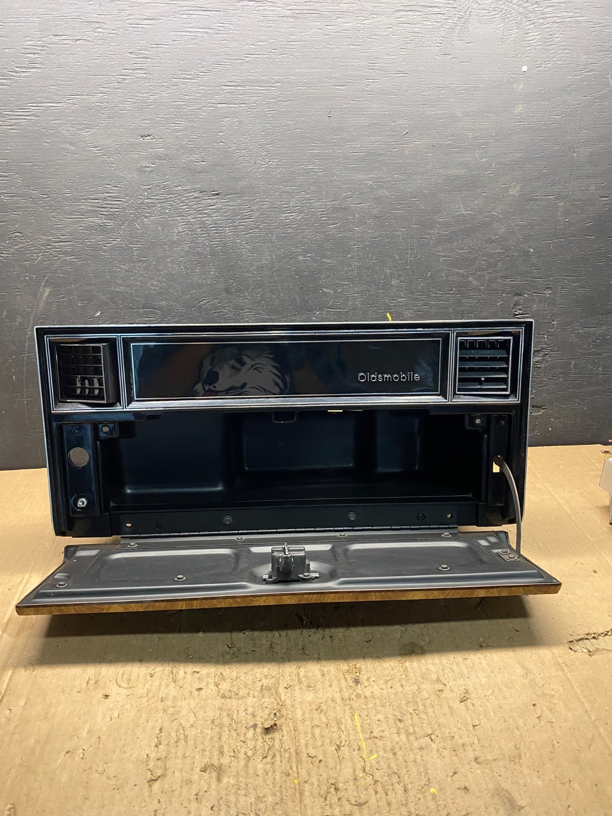 1980 to 1985 Oldsmobile Toronado Glove Box 561591 P1844 PS1