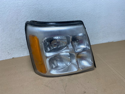 2002-2006 Cadillac Escalade Right Passenger Side Xenon HID Headlight AG45300
