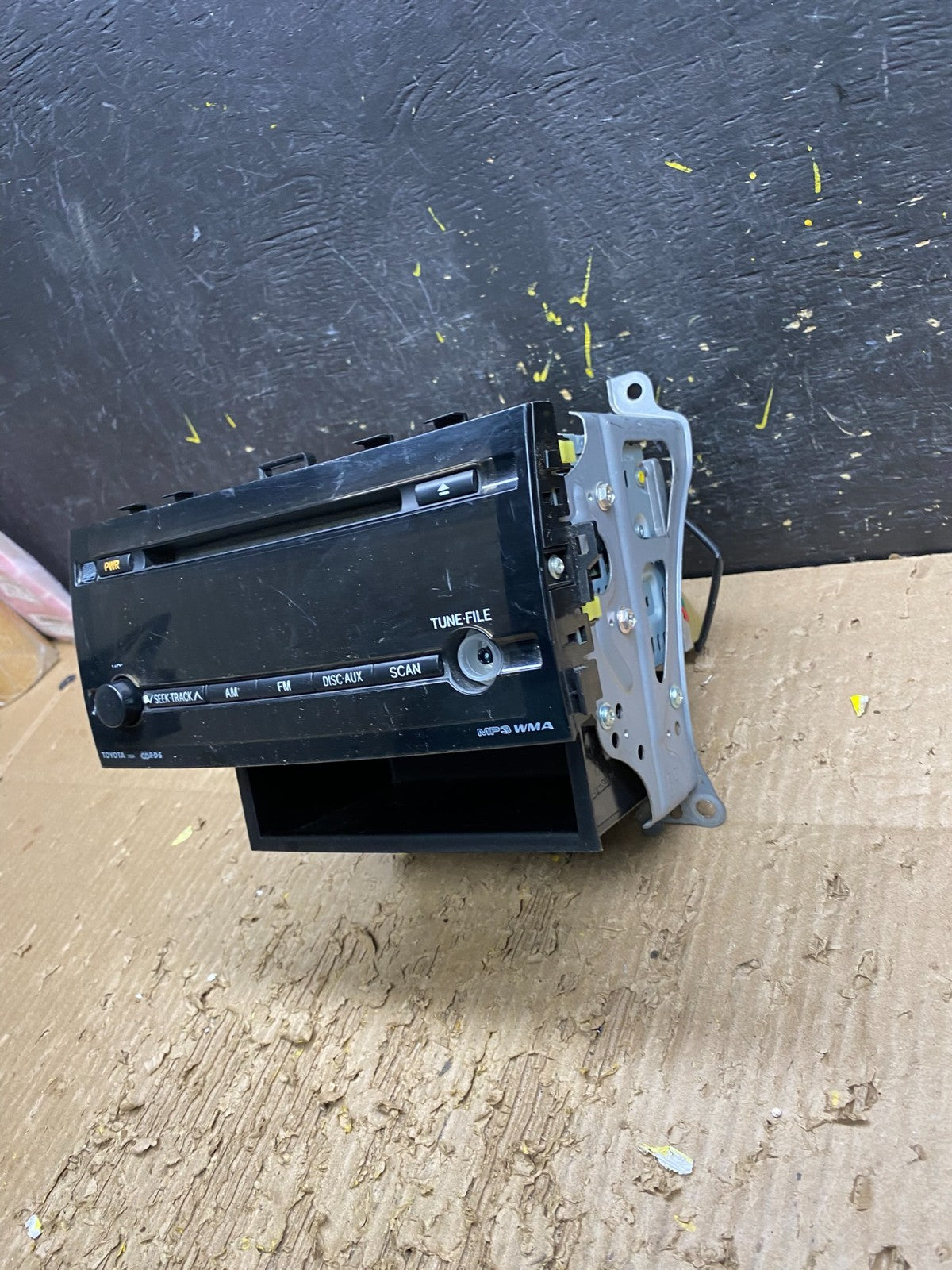 2006 to 2009 Toyota Prius OEM Radio AM/FM CD Player Oem W0010 DG3