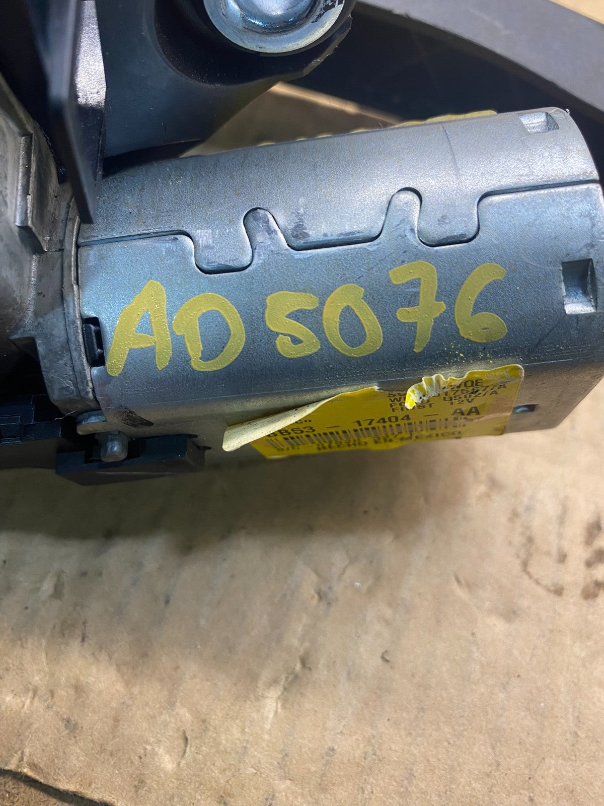 2011 to 2019 Ford Explorer Rear Windshield Wiper Motor AD5076 DG7