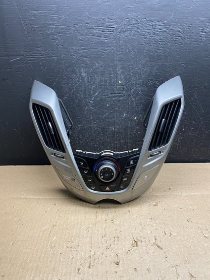 2012 - 2015 Kia Rio Veloster Climate Control Panel Trim Air Vents AC6723 DG0