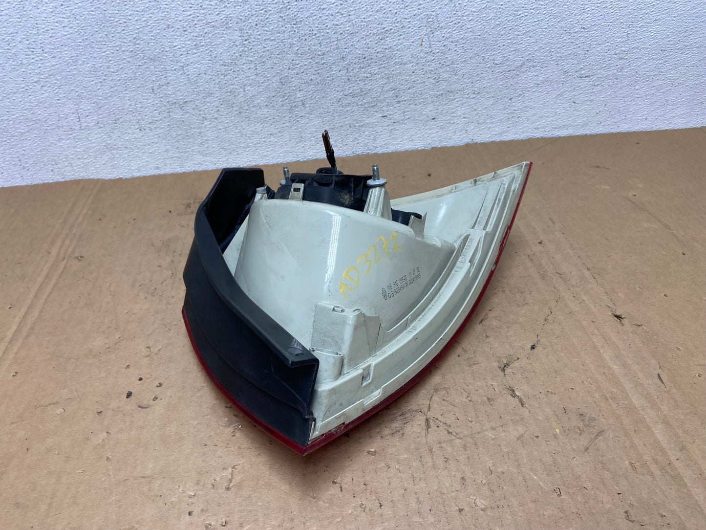 2006 2007 2008 Volkswagen Golf MK5 5 Left Driver LH Tail Light AD3272 LK5