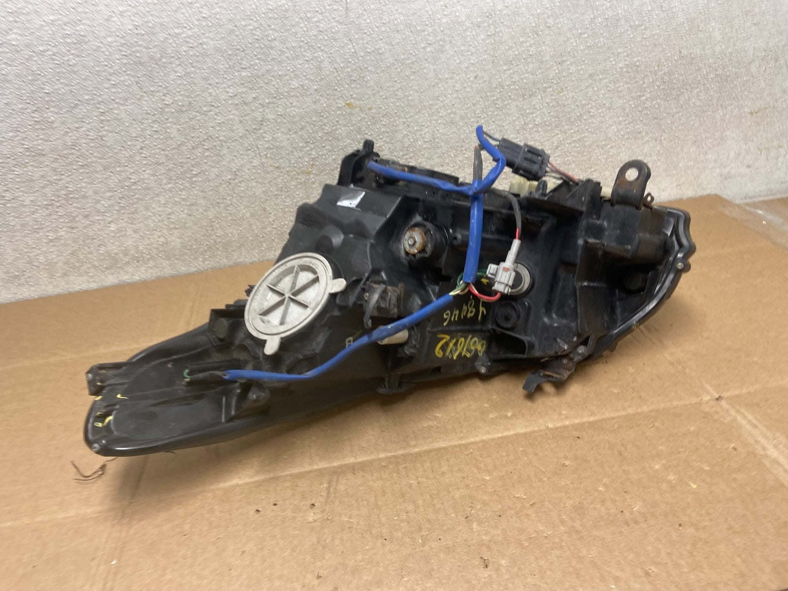 2010-2012 Infiniti G37 Right Passenger Side Xenon HID Headlight Oem Y8446 DW7