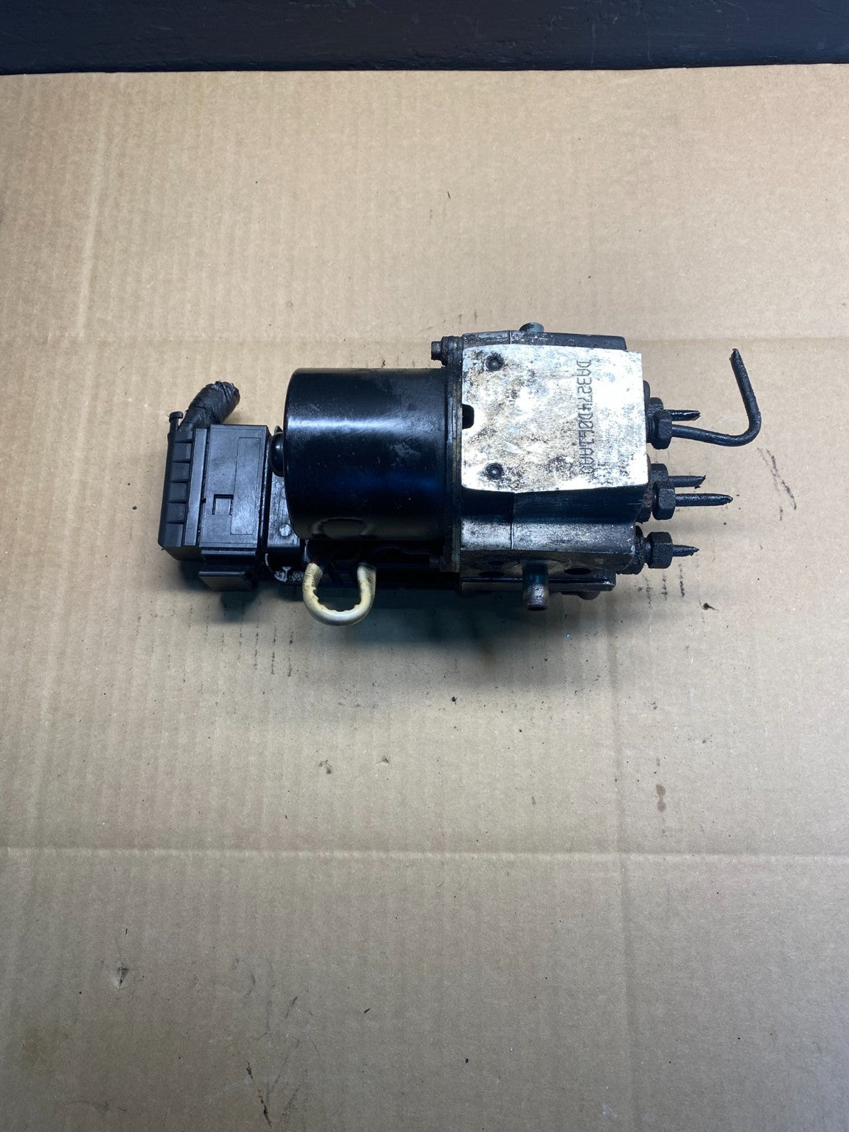 2003 2007 Ford E250 E350 Anti-Lock ABS Antilock Brake Pump AB7412 DG1
