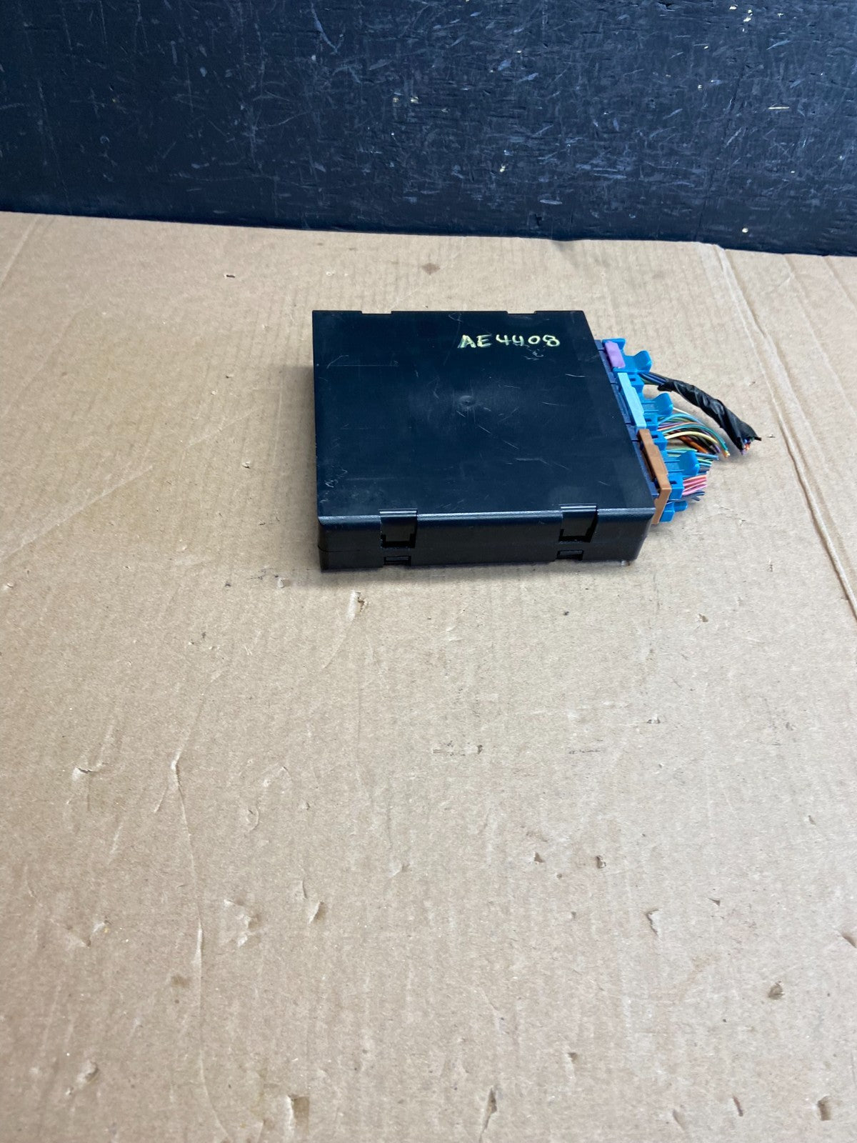 2002 Chevrolet Avalanche Silverado Body Control BCM Module AE4408 DG2