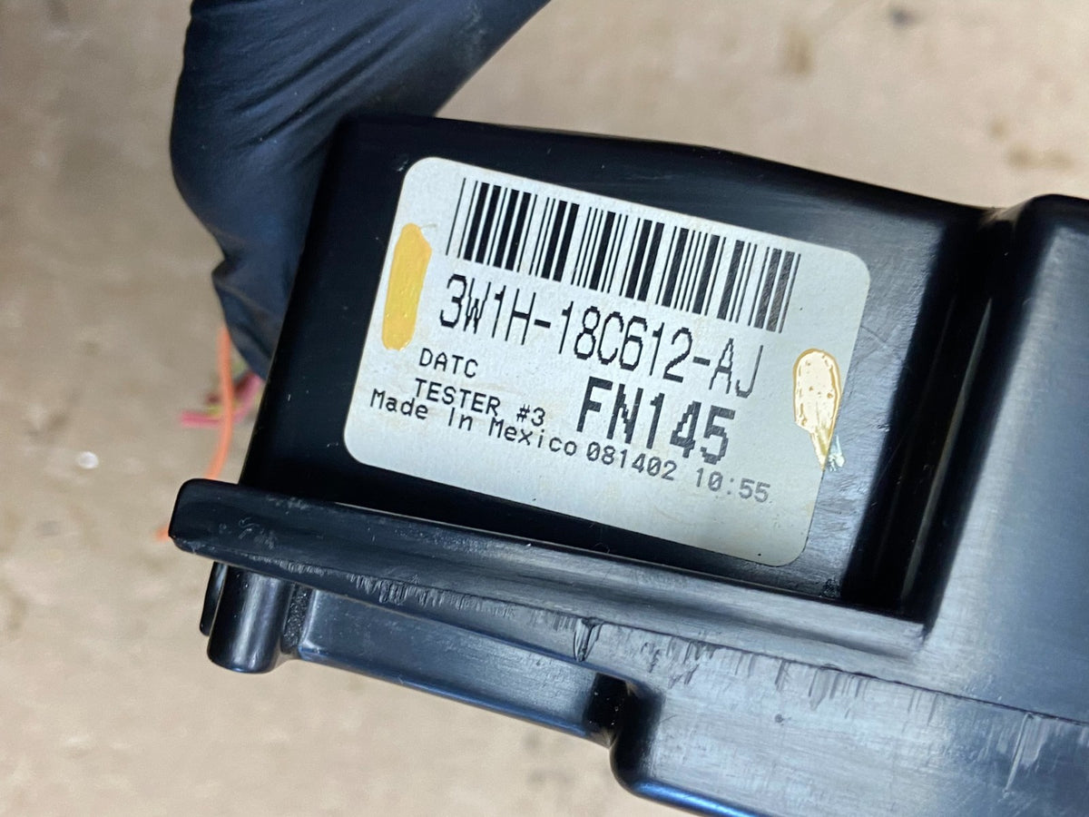 2003 to 2006 Lincoln Town Car Climate Control Panel AH3775 DG5