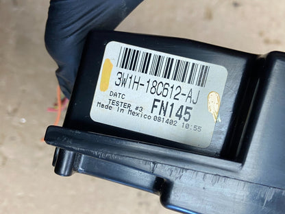 2003 to 2006 Lincoln Town Car Climate Control Panel AH3775 DG5