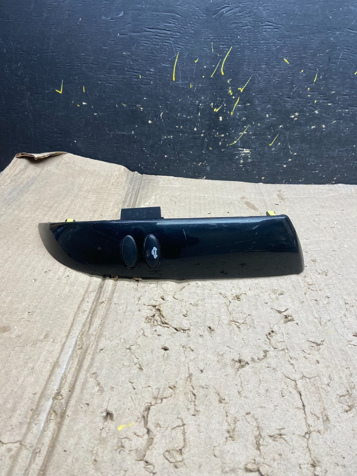 2004 to 2010 Toyota Sienna Switch Key Light Indicator Bezel Trim OEM X6175 DG0