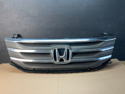 2011 to 2013 Honda Odyssey Front Upper Grille Grill AD8330 DG0