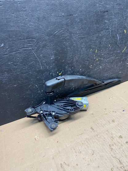 2013 to 2019 Lincoln MKT Rear Windshield Wiper Motor R9009 DG1