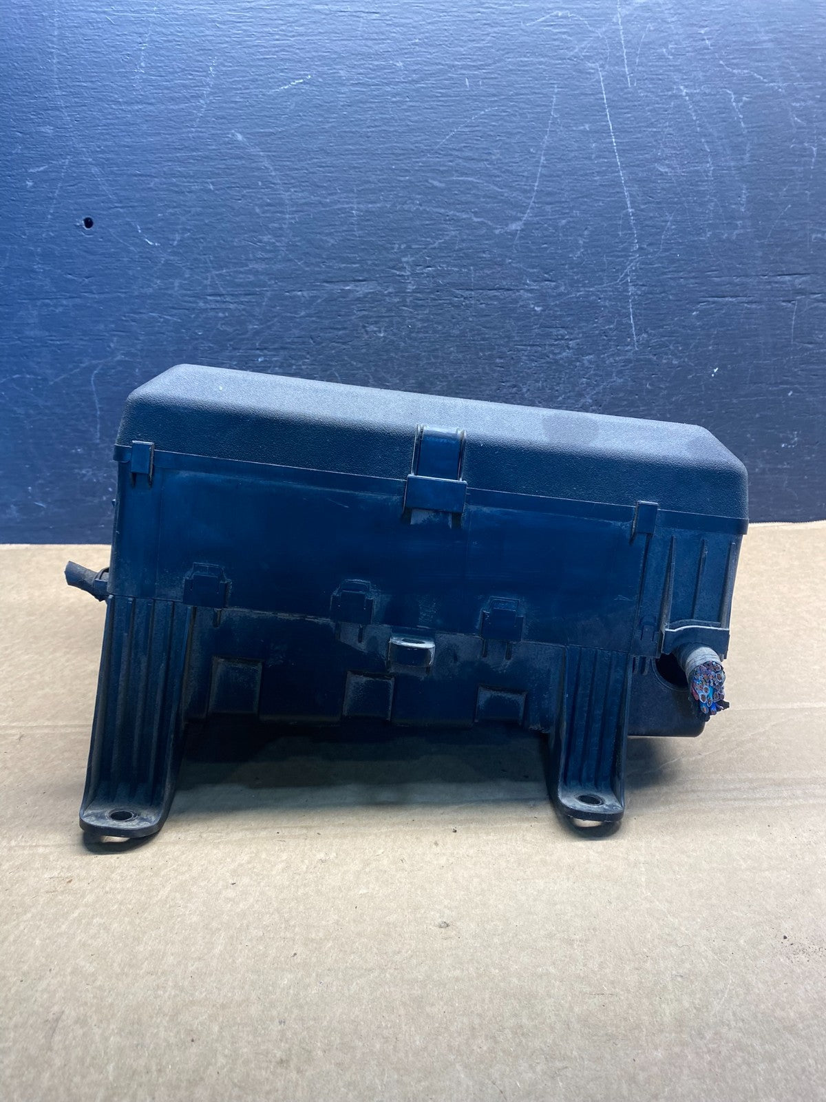 2007 to 2010 Toyota Tundra Under Hood Fuse Box Relay AF7608 DG2