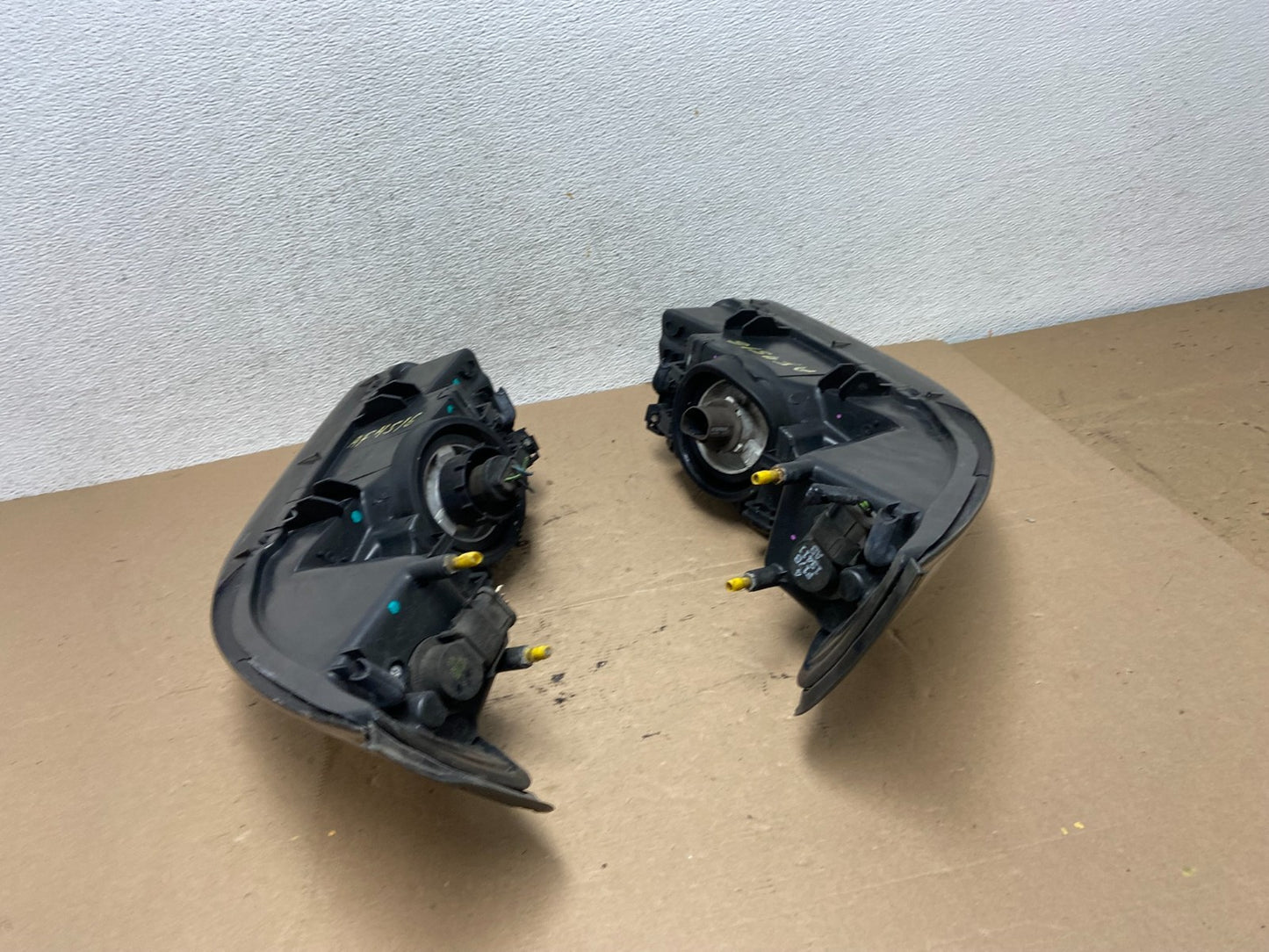 1999 to 2004 Ford Mustang Left+Right Set Side Headlights AF4516 DW7