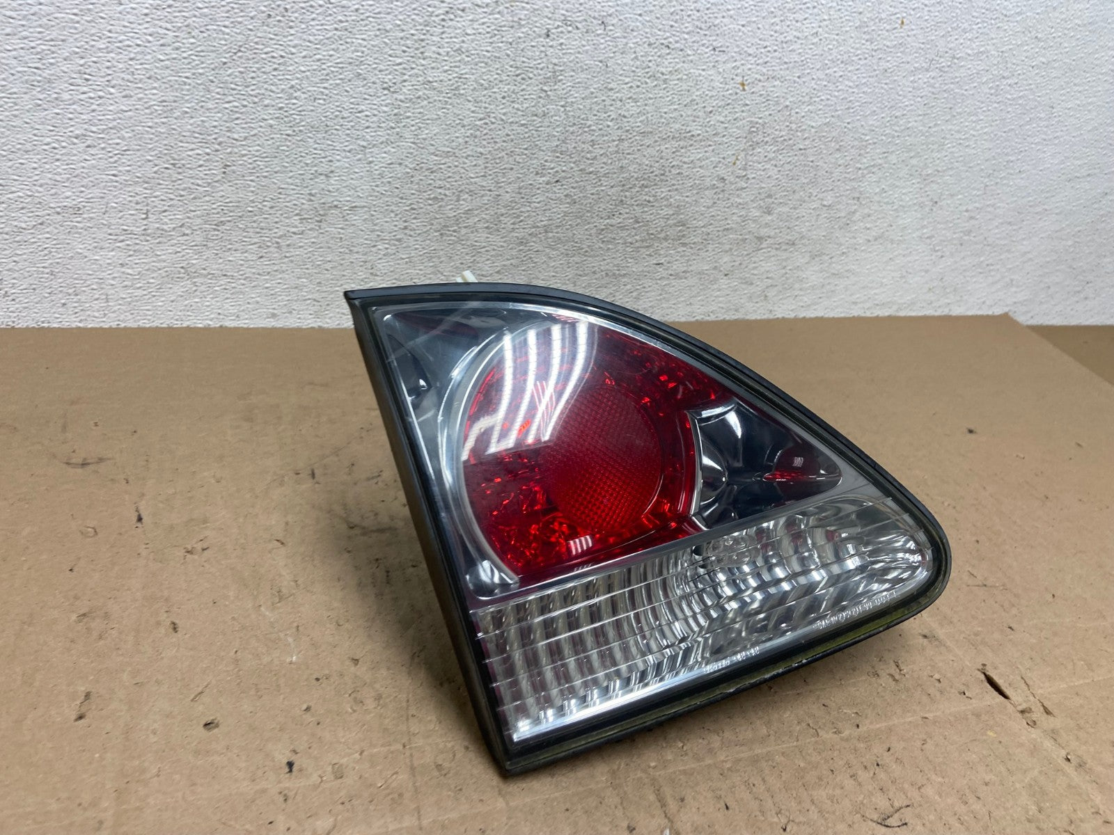 2000-2003 Lexus Rx300 Left Driver Lh Side Rear Inner Tail Light AE6517 LK2