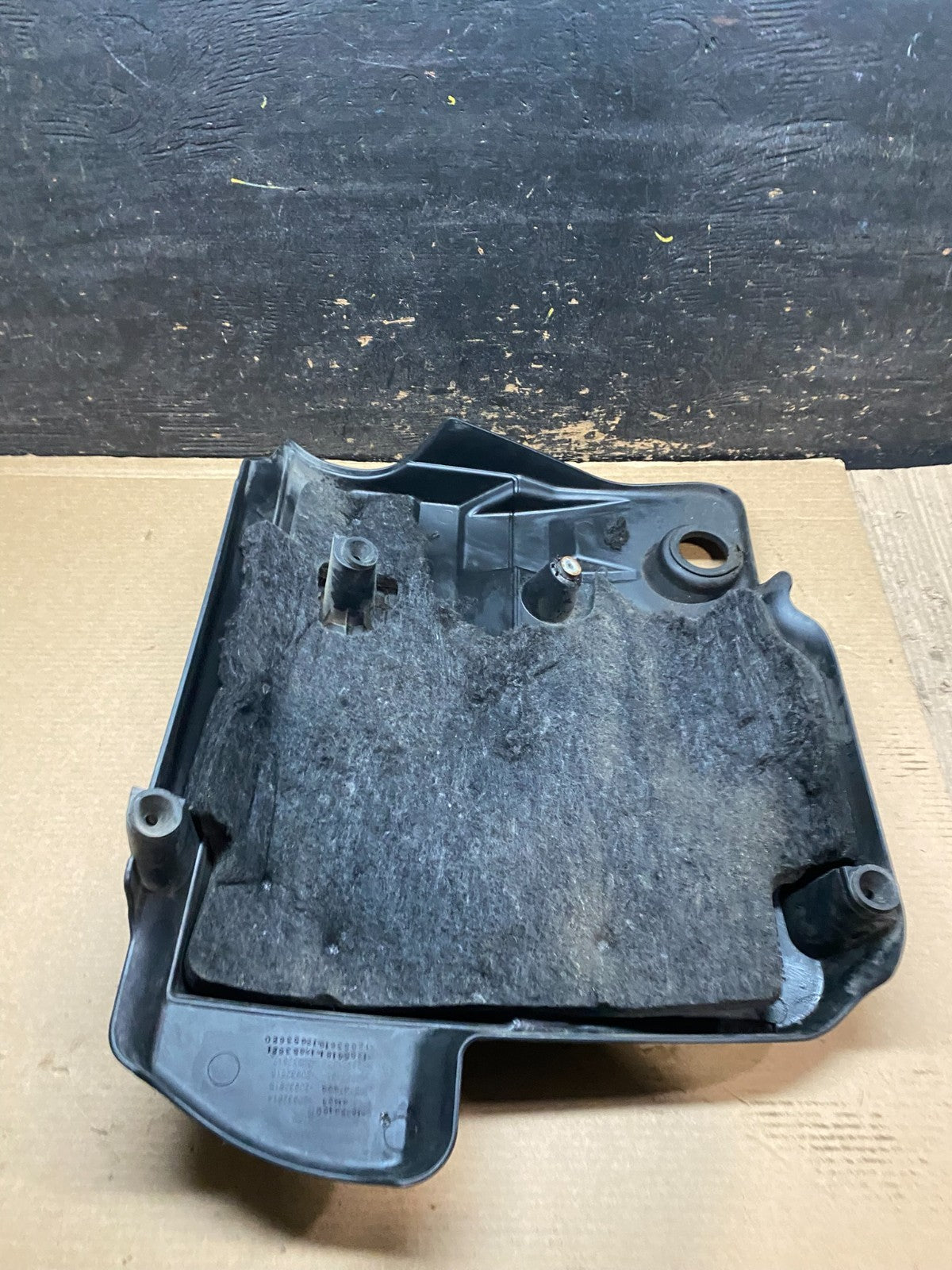 2010 to 2012 Chevrolet Equinox V6 VVT Plastic Engine Cover Shield v9328 DG7