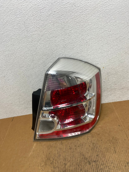 2007 to 2012 Nissan Sentra Right Passenger Rh Side Tail Light AE0648 LK0