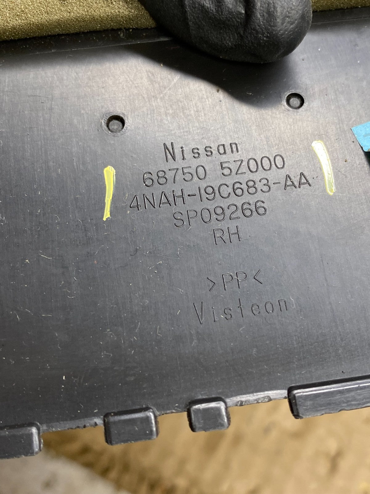 2004-2006 Nissan Quest Center Dash Vents Ac Air Vent Trim Panel Bezel AC6535 DG5