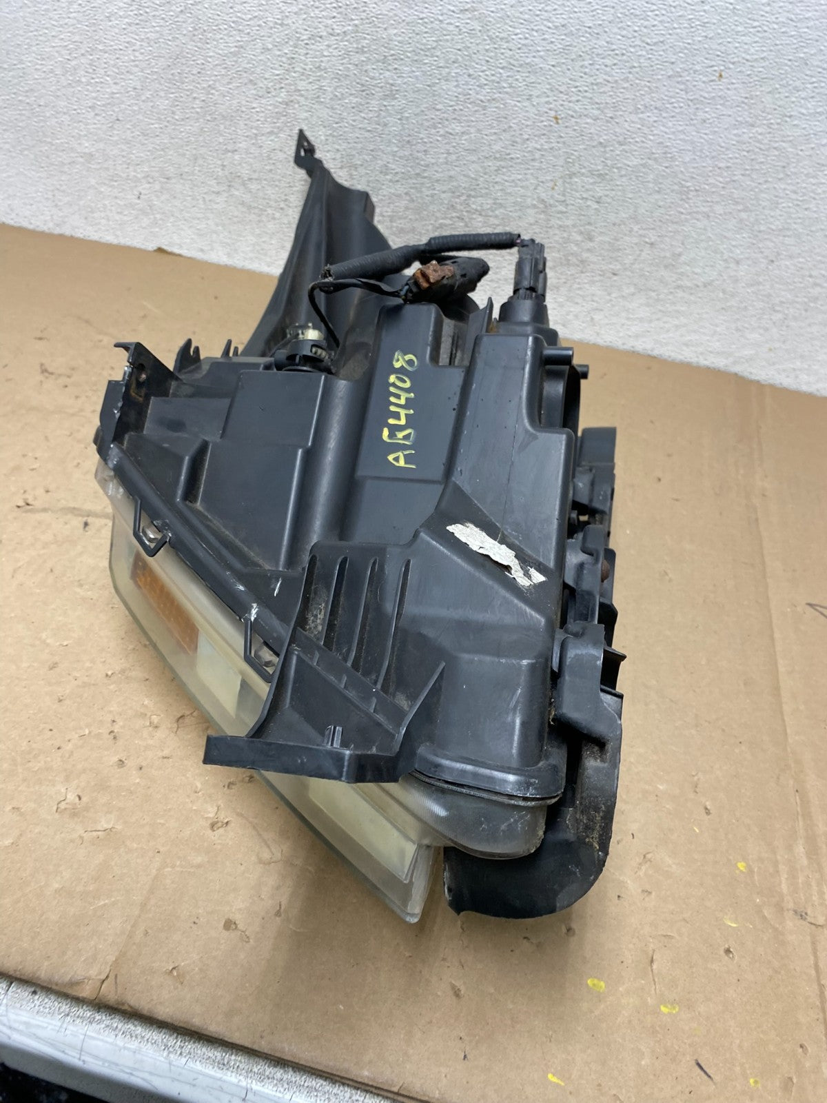 2011 to 2015 Ford Explorer Right Passenger Halogen Headlight AG4408 DW9