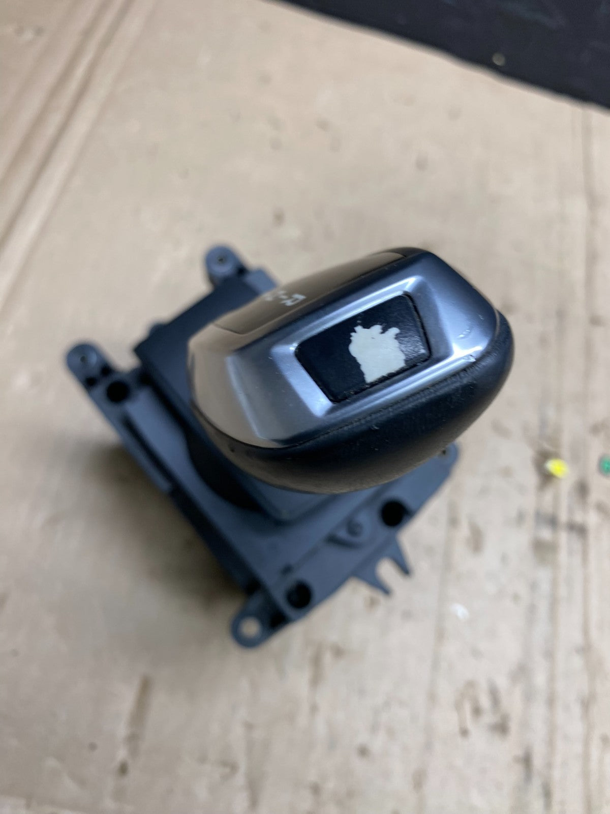 2011-2012 BMW 740i F07 Auto Gear Selector Transmission Shifter ab9013 DG4