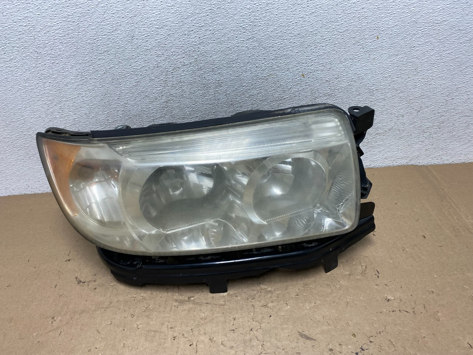 2006-2008 Subaru Forester Right Passenger Rh Headlight Halogen AG4405 DW0