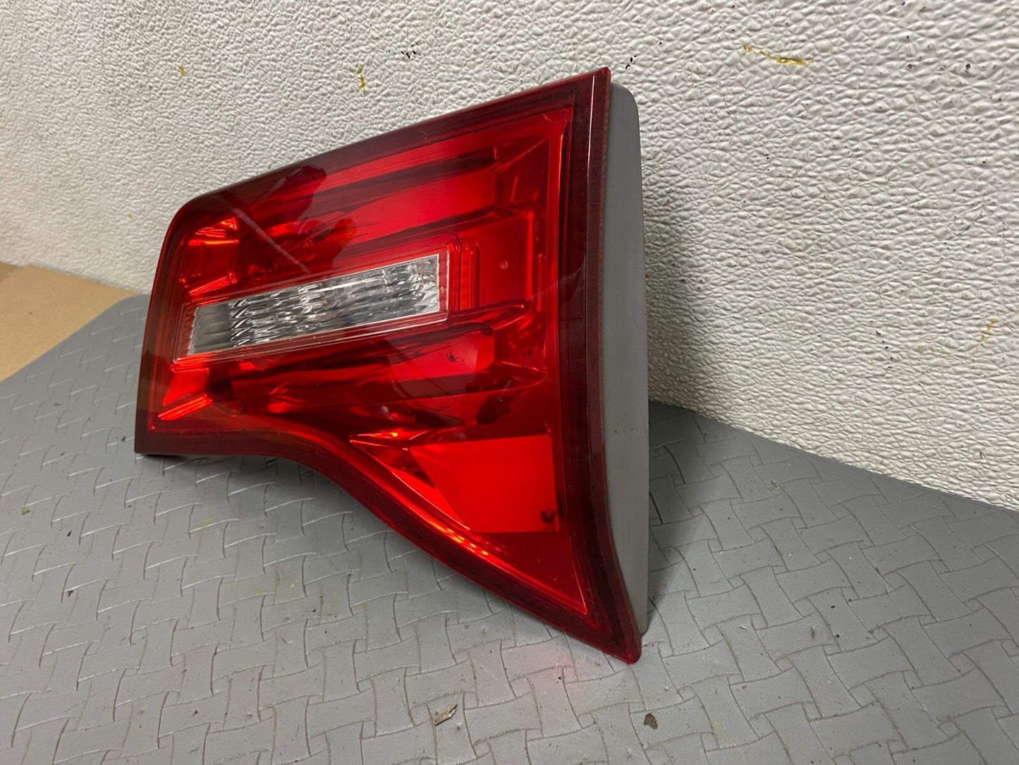 2007 2008 2009 Acura Mdx Right Passenger Rh Side Inner Tail Light Oem A7859 DG11