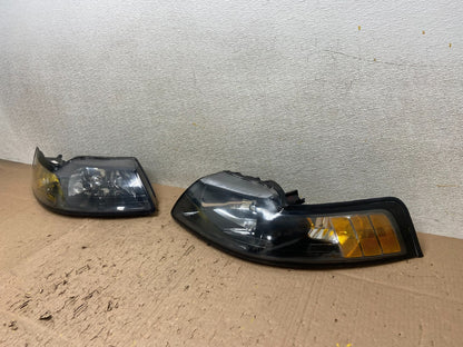 1999 to 2004 Ford Mustang Left+Right Set Side Black Headlights Y4966 DW1