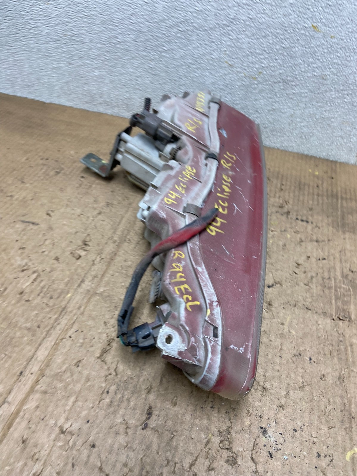 1992 to 1994 Mitsubishi Eclipse Eagle Talon Right Passenger Headlight AA64307