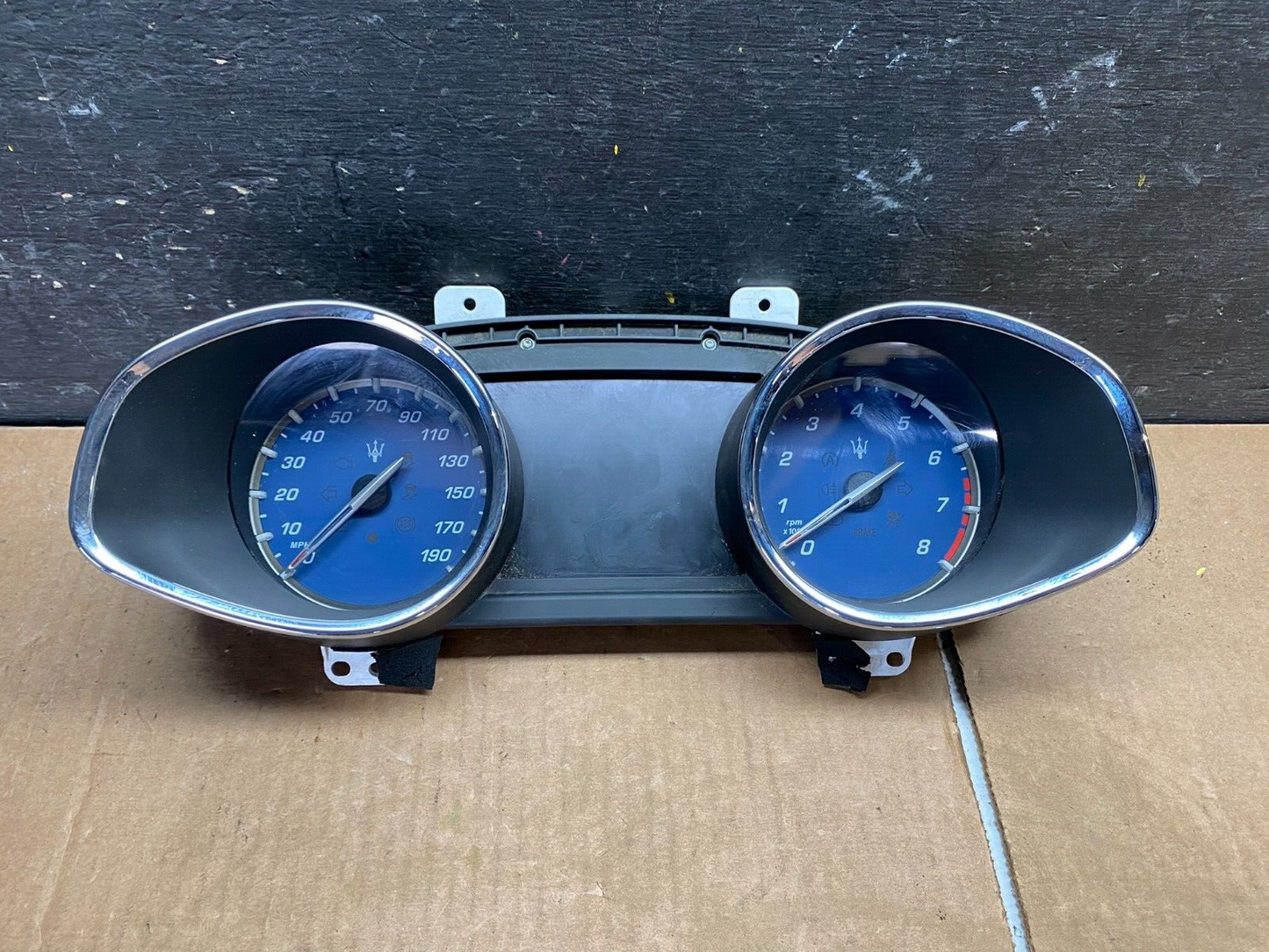 2017 to 2020 Maserati Quattroporte Speedometer Instrument Gauge Cluster A03800