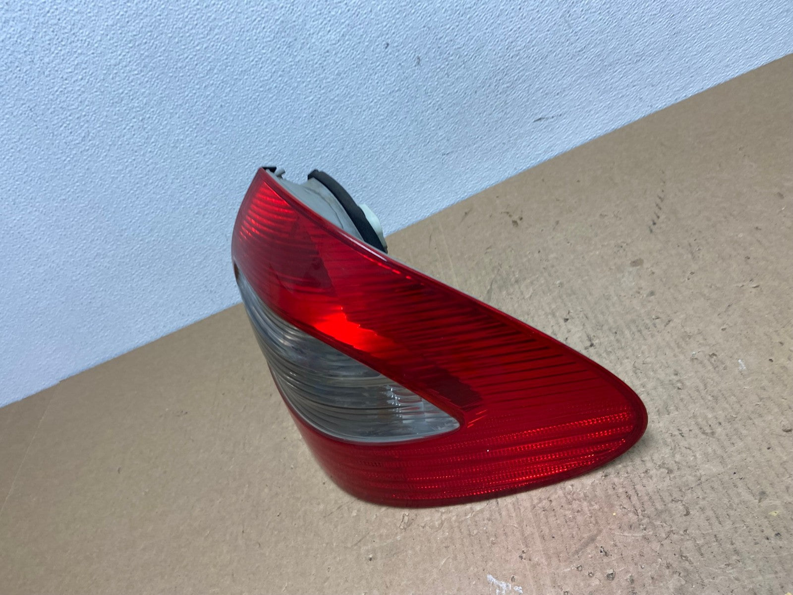 2007 - 2009 Mercedes E E320 E500 Sedan Right Passenger Tail Light OEM AC1406 LK1