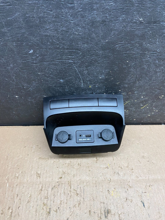 2011-2013 Kia Sorento Center Console Aux USB Power Outlet T6318 DG0