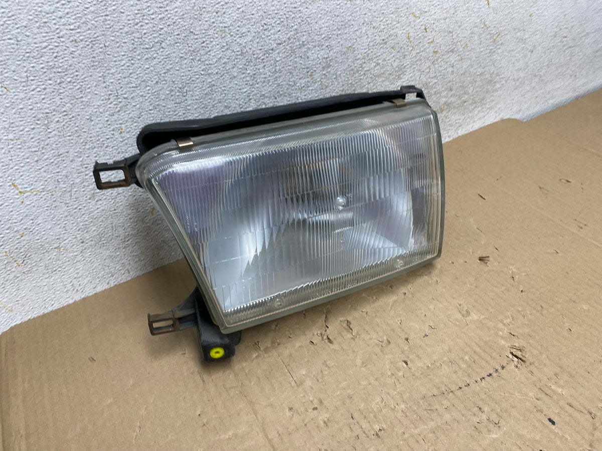 1996 to 1998 Toyota 4Runner Halogen Left Driver LH Headlight AI1233 DW2