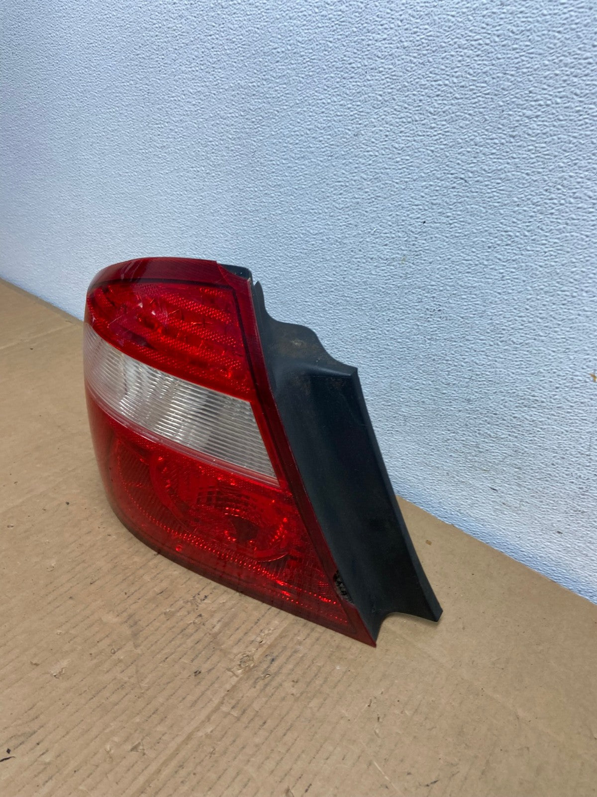 2005 2006 2007 Ford Five Hundred Left Driver Lh Side Tail Light AD0817 LK1