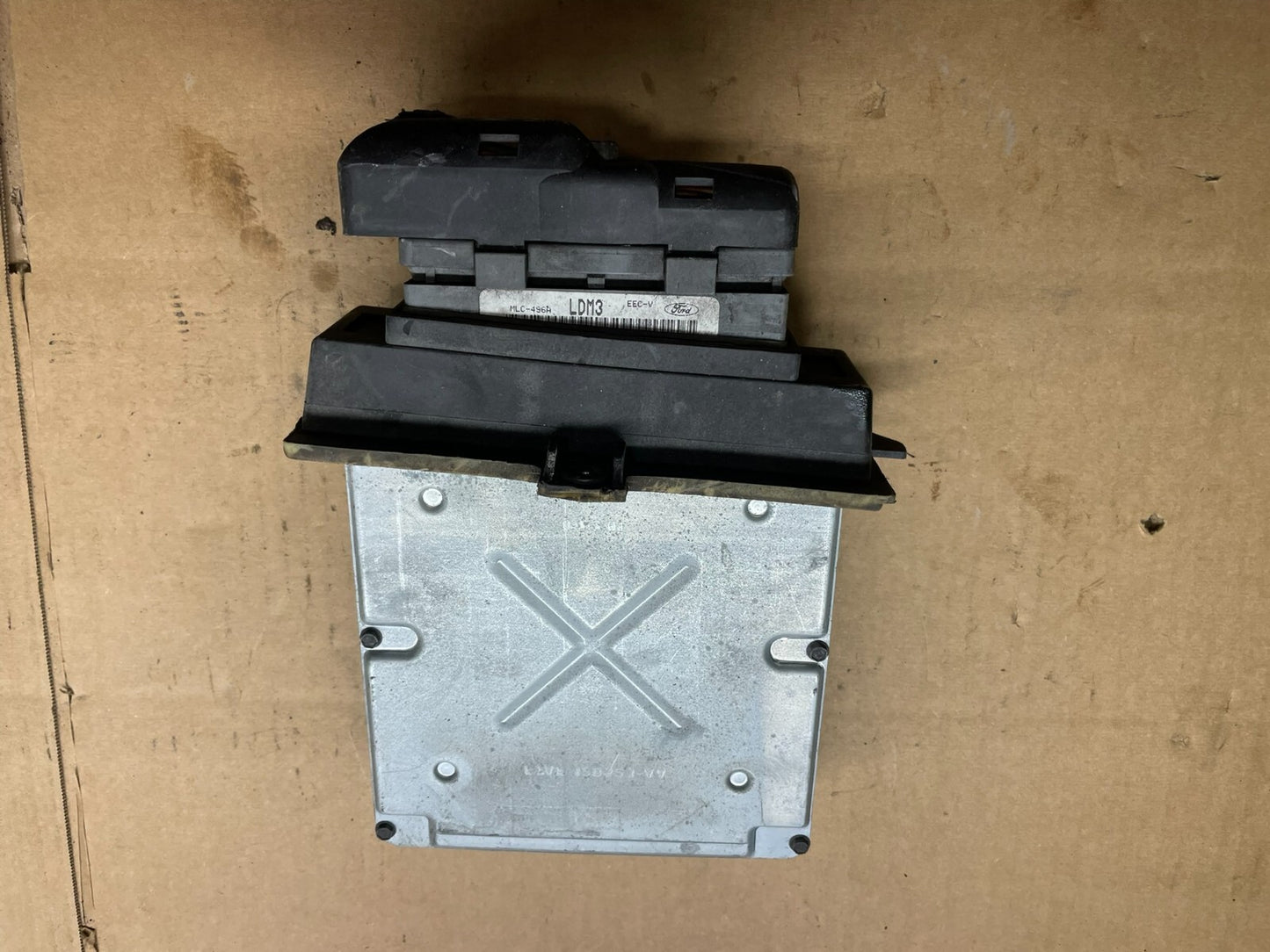 2000 Ford Van E250 E350 Engine Control Module 2C2A-12A650-LD N48251