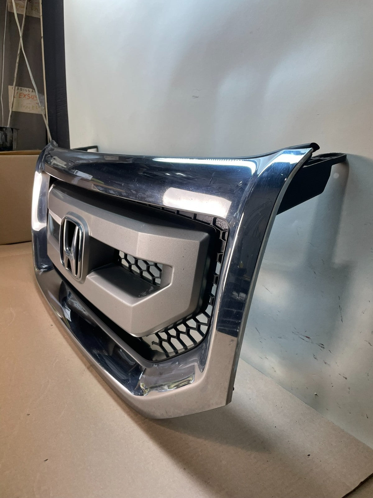 2009 to 2011 Honda Pilot Front Upper Grill Grille AI8633 DG1