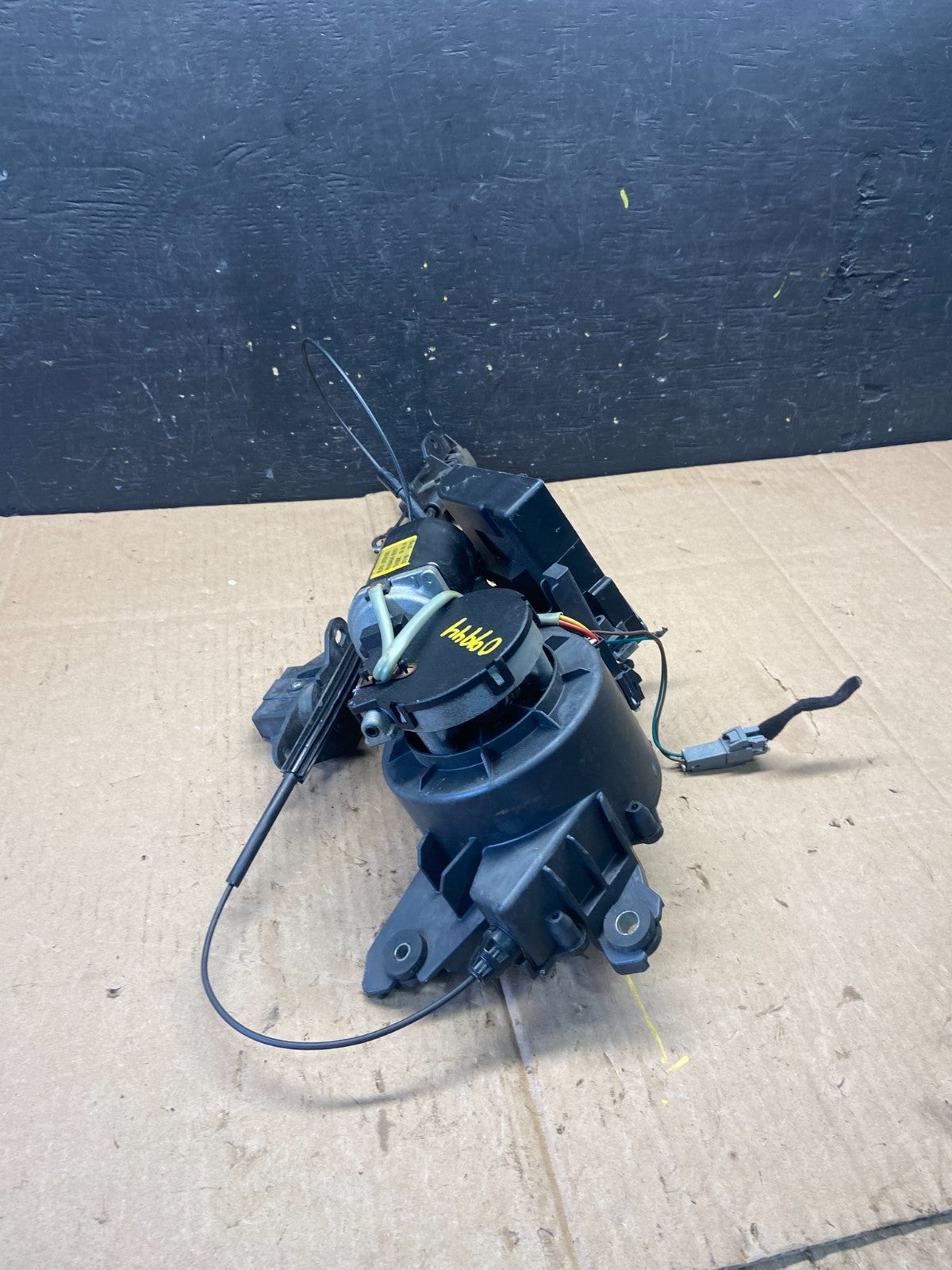 2007-2014 Kia Sedona Left Electric Power Sliding Door Motor Regulator o9944 DG1
