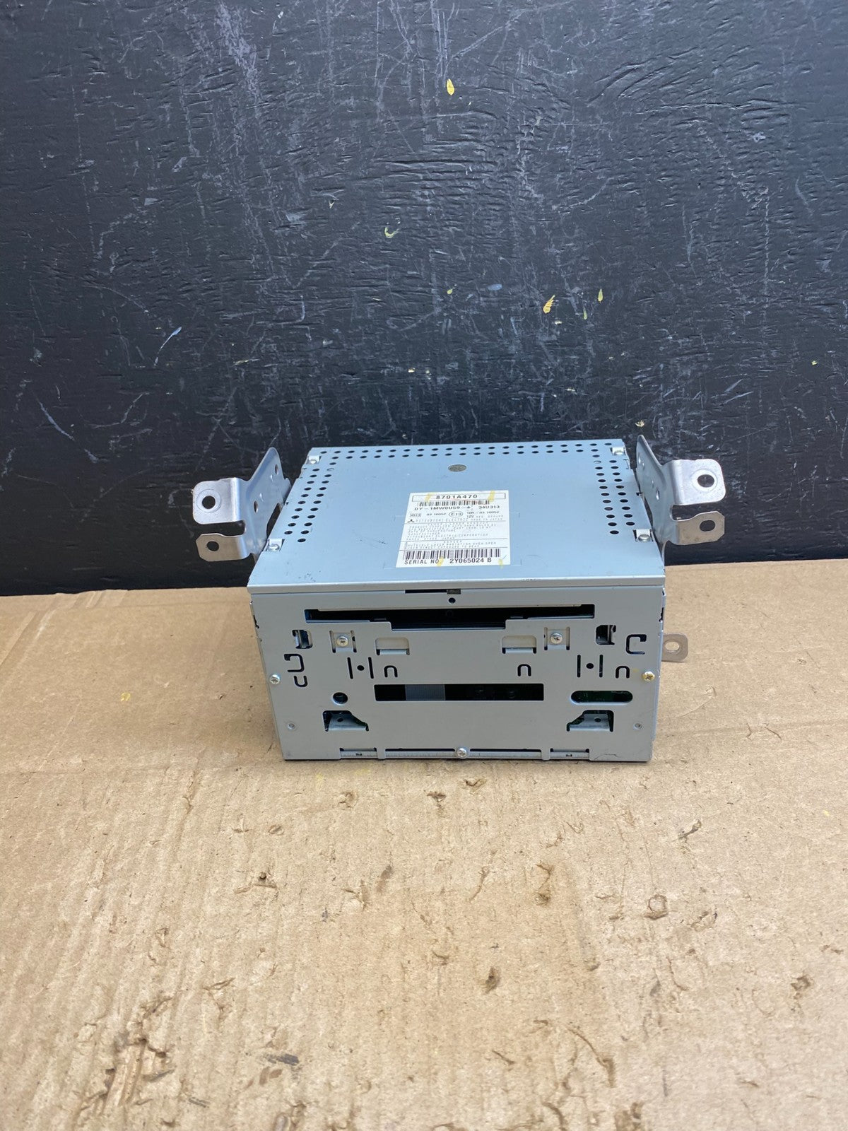 2007 2013 Mitsubishi Outlander AM/FM/CD/MP3 Radio Head Unit Receiver AC4616 DG0